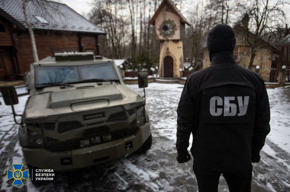 СБУ нейтрализовала преступную организацию, которая терроризировала и запугивала жителей Киева