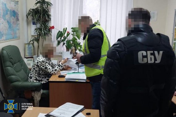 Объявили подозрение чиновнице, позволившей ввести в Украину фальшивые лекарства