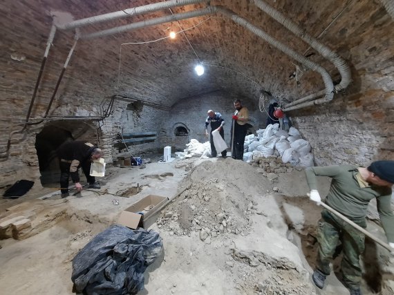 У Софії Київській знайшли підземні ходи