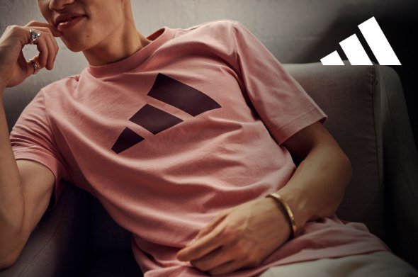 Розмашистий логотип у вигляді трилисника - символ лінії Originals від adidas. Ця футболка одночасно є і поверненням до минулого, і сучасною гнучкістю