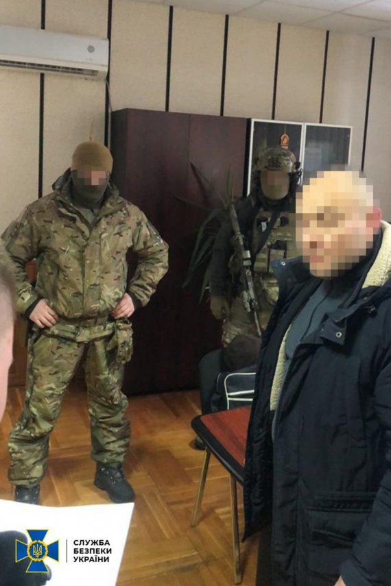 СБУ разоблачила российского агента в рядах государственного акционерного общества "Укрзализныця". Он работал на ФСБ и корректировал ракетные удары по Киеву.