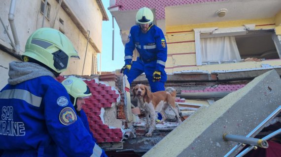 Рятувальники Зведеного загону ДСНС розпочали пошуково-рятувальні роботи на визначеній ділянці в провінції Хатай