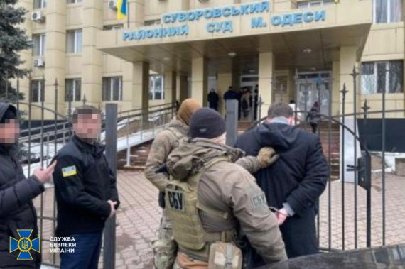 СБУ затримала помічника судді в Одесі