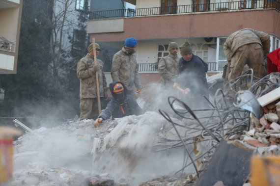Уранці 6 лютого південний схід Туреччини сколихнули кілька потужних землетрусів, магнітуда основного становила 7,7 бала