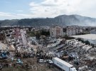 У Туреччині продовжуються рятувальні роботи після потужного землетрусу