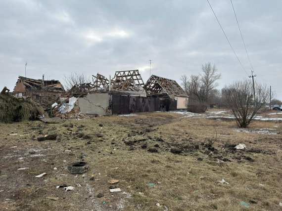 Російські загарбники продовжують обстрілювати Харківщину
