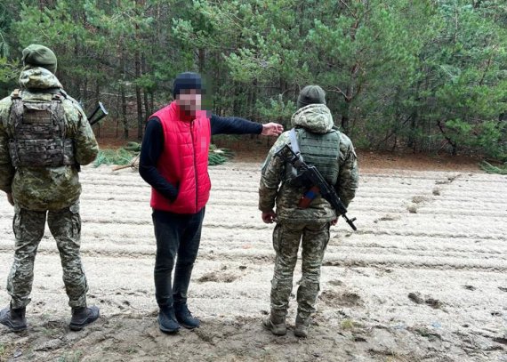 Россиянин второй раз пытался попасть в Украину. Ранее переплыл на матрасе Западный Буг