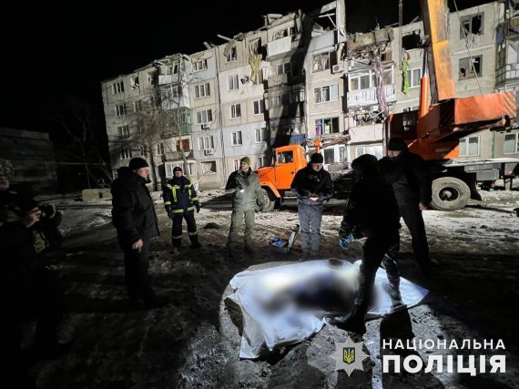 В среду утром российские террористы обстреляли жилой микрорайон Покровска.