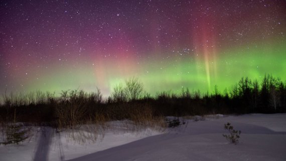 16 февраля наблюдали редкое красное полярное сияние