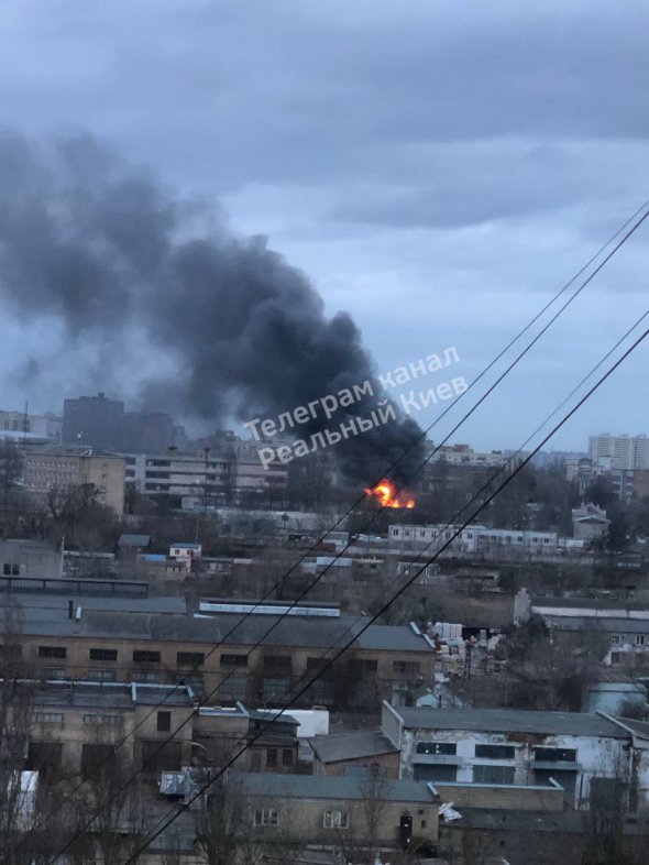 18 февраля в Киеве произошел пожар в одном из складских помещений