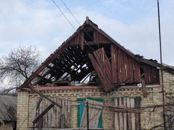 Окупанти цілодобово атакують мирних жителів Донеччини