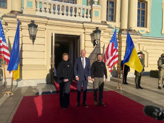 Президент Володимир Зеленський підтвердив, що президент США Джо Байден перебуває у Києві