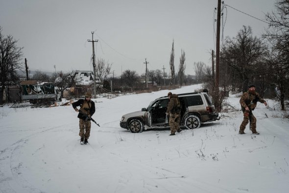 Украинские солдаты возле Бахмута 