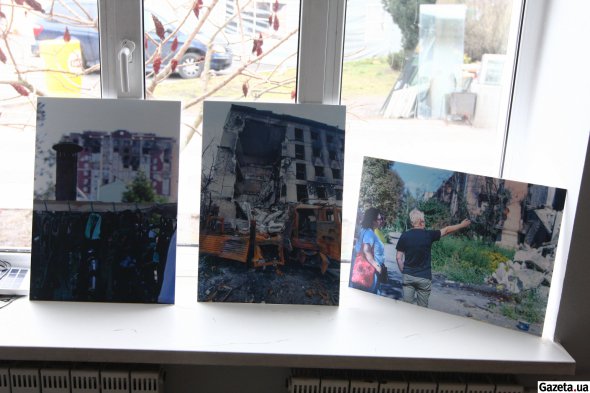 В доме культуры открыли фотогалерею, где выставляют фотографии с последствиями войны. на них также изображено то, как Гостомель восстанавливается после оккупации