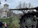 У столиці Німеччини Берліні перед посольтством країни-агресорки Російської Федерації поставили підбитий російський танк Т-72.