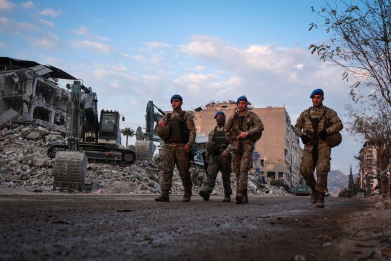 У Туреччині продовжують знаходити тіла загиблих внаслідок попередніх землетрусів