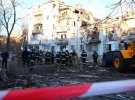 Во время атаки города одна ракета попала в многоэтажный дом