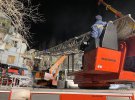 В Запорожье продолжается спасательная операция на месте российского ракетного удара по жилому дому