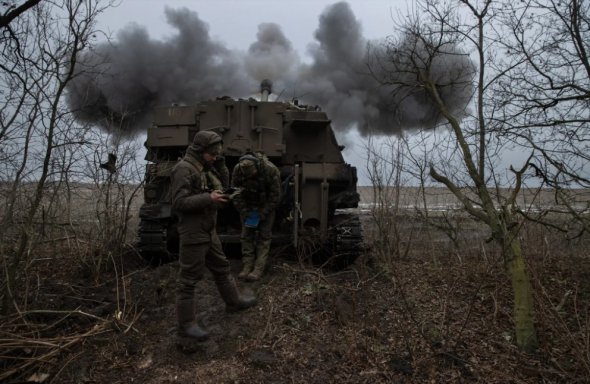 Стрілянина з гаубиці по російським цілям 