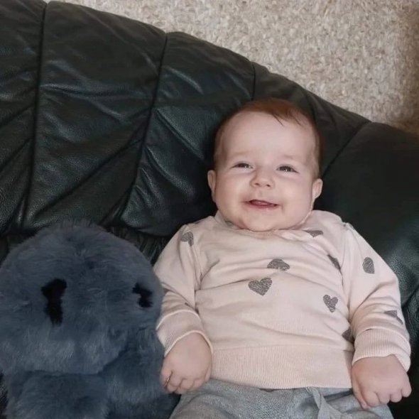 В Запоріжжі внаслідок удару загинула родина. Мама Каміла та чоловік Ілля Фурники разом з 8-місячною дочкою Емілією