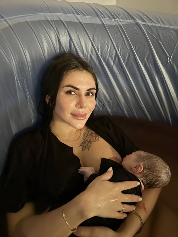 Блогерка Софія Стужук, яка ще на початку війни виїхала з України та не збирається повертатися, вчетверте стала мамою