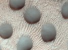 На поверхности Марса открыли песчаные дюны необычной формы