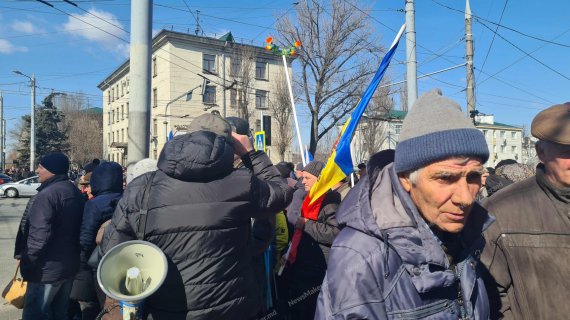В столице Молдовы Кишиневе прошли пророссийские акции. Российские спецслужбы планируют дестабилизировать ситуацию в стране, сказала полиция.
