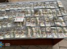 Дельцы в чемоданах пытались завезти в Украину наличные на 37 млн грн