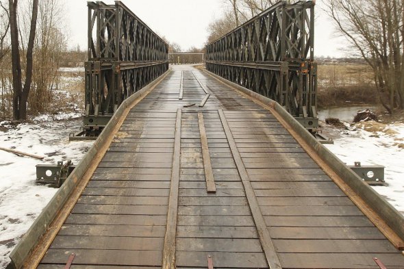 Міст у Старому Білоусі на Чернігівщині, наданий французькими партнерами 