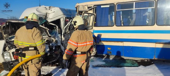 До лікувальних закладів госпіталізовано 18 осіб