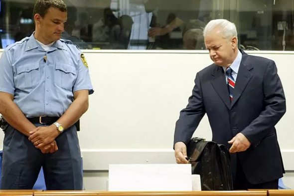 Суд над бывшим руководителем Югославии Слободаном Милошевичем 