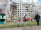 У Запоріжжі російська ракета влучила в багатоповерховий будинок