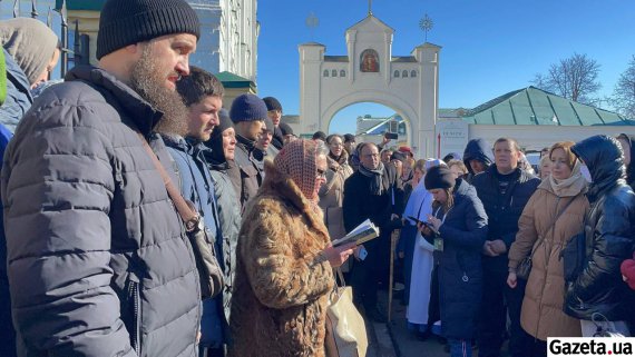 Сторонники РПЦ не хотят покидать Киево-Печерскую лавру