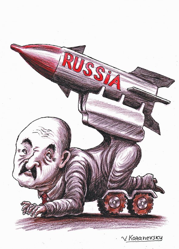 Президент Росії Путін пообіцяв розмістити тактичну ядерну зброю в Білорусі на прохання президента цієї країни Лукашенка. За словами Путіна, ”приводом” для таких дій стало те, що влада Великобританії вирішила поставити Україні снаряди зі збідненим ураном. ”Путін вважає, що ядерний шантаж — як чорний колір — завжди актуальний. Але не помічає, що тренди давно змінилися”, – міркує художник Володимир Казаневський