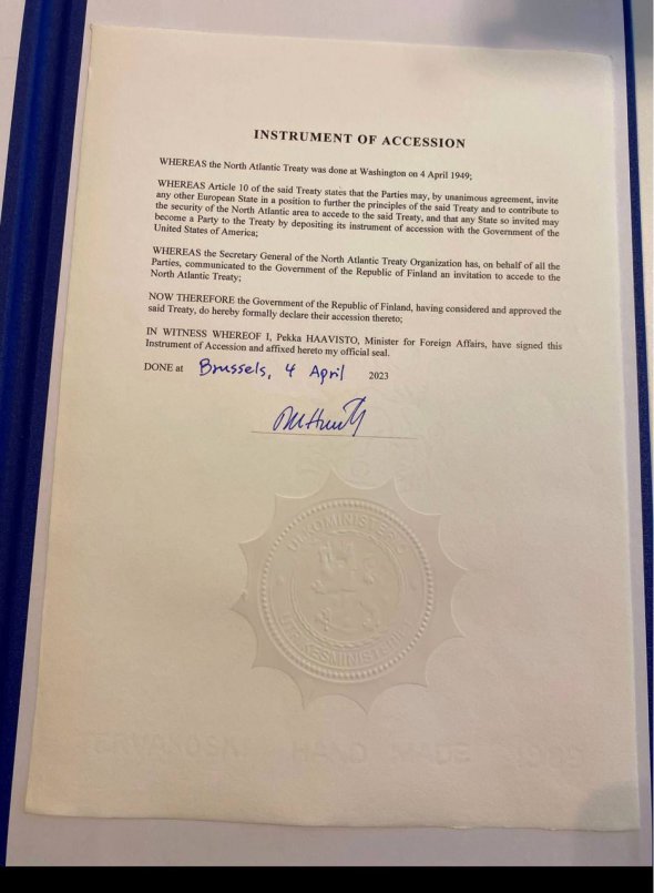 Глава МИД Финляндии подписал документ о вступлении страны в НАТО