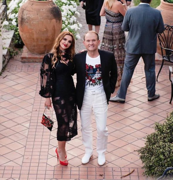 Виктор Медведчук и Оксана Марченко на вечеринке на итальянском острове Сицилия четыре года назад