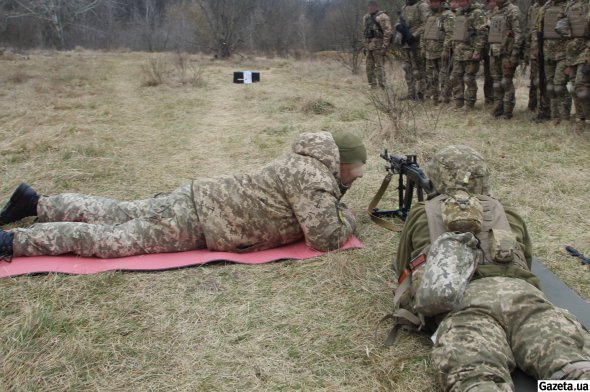 За допомогою "командирського ящика" солдатів вчать правильно прицілюватися