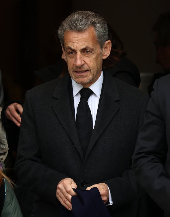 Ніколя Саркозі на похороні батька, Пала Саркозі, Париж, 9 березня 2023 року