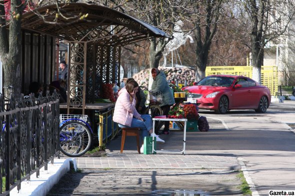 Продукти з ферми Павла продають і на місцевому ринку