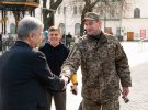 У Трапезному храмі Лаври у Вербну неділю тисячі вірян ПЦУ молилися за Україну