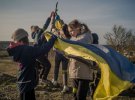 Президент України Володимир Зеленський поділився новими фото воєнної України та її героїв на Великдень