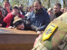 Герой Богдан Хомовский погиб в Еленовке во время теракта окупантов в июле прошлого года. Попрощаться с воином родные смогли только сейчас