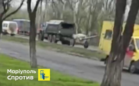 Техніка окупантів в Маріуполі прямувала у бік Новоазовська, розповів Андрющенко