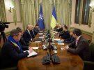 Президент України Володимир Зеленський зустрівся із  генеральним секретарем НАТО Єнсом Столтенберґом у Києві