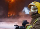 Украинские спасатели тушат пожары Винницкой и Полтавской областей после ночных ударов РФ
