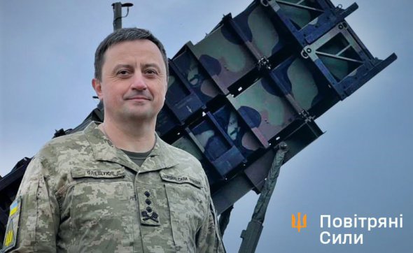 Командувач Повітряних сил ЗСУ Микола Олещук показав ЗРК  Patriot в Україні