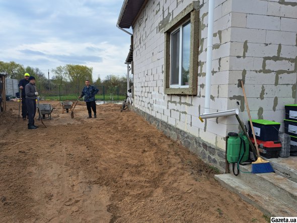 Село Чечелеве в Кам'янопотоківській сільській громаді Кременчуцького району Полтавської області опинилося в зоні підтоплення - цього року вода досягла приватних домоволодінь уперше за майже пів століття