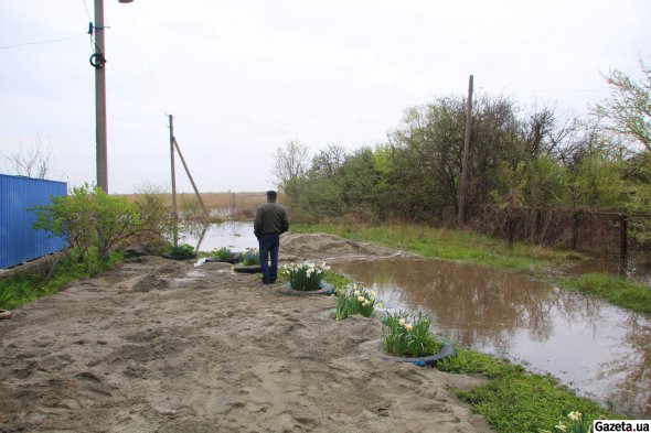 Село Чечелеве в Кам'янопотоківській сільській громаді Кременчуцького району Полтавської області опинилося в зоні підтоплення - цього року вода досягла приватних домоволодінь уперше за майже пів століття