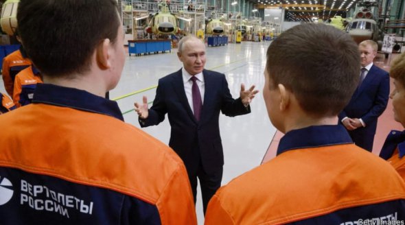 Путін зустрічається з робітниками 