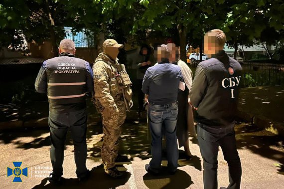 Служба безопасности Украины сообщила о подозрениях в мошенничестве депутату Одесского областного совета Николаю Деревянко и его жене
